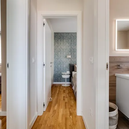 Appartamento Spacious Two Bedroom With Roof Terrace, Borik *