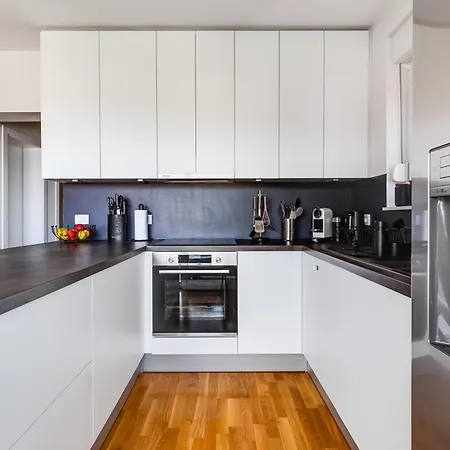 Appartamento Spacious Two Bedroom With Roof Terrace, Borik