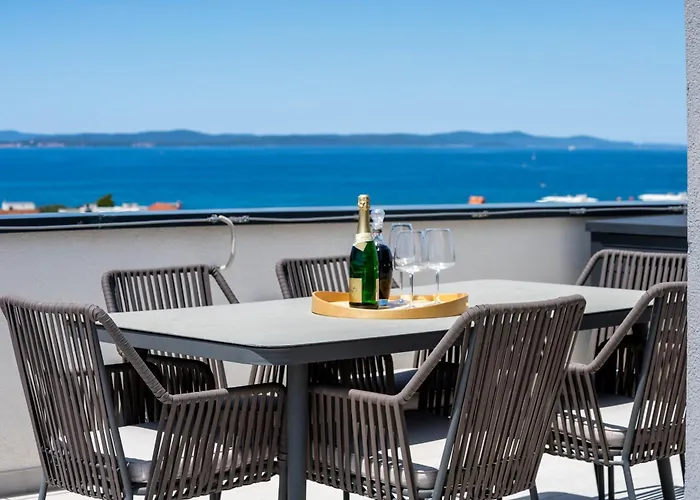 Spacious Two Bedroom With Roof Terrace, Borik Lejlighed