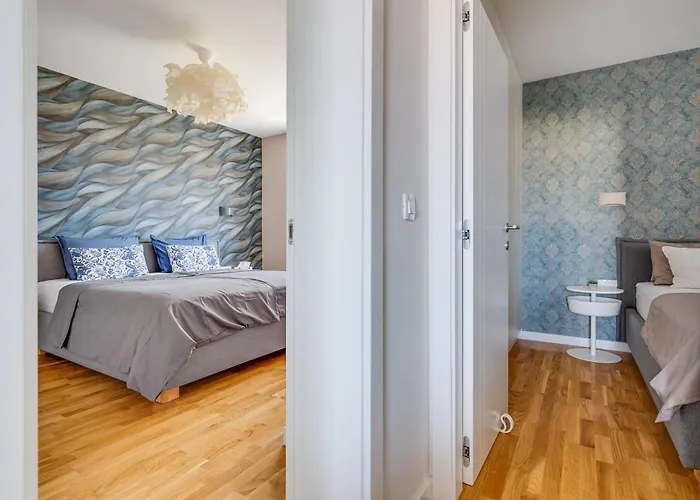Lejlighed Spacious Two Bedroom With Roof Terrace, Borik Zadar