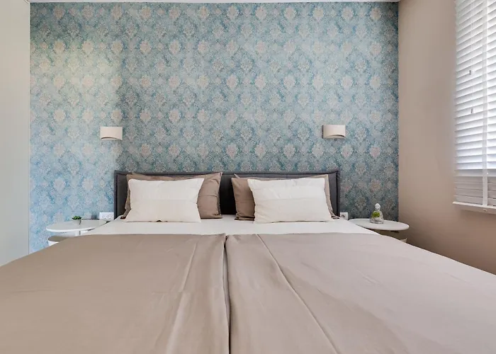 Spacious Two Bedroom With Roof Terrace, Borik Lejlighed *