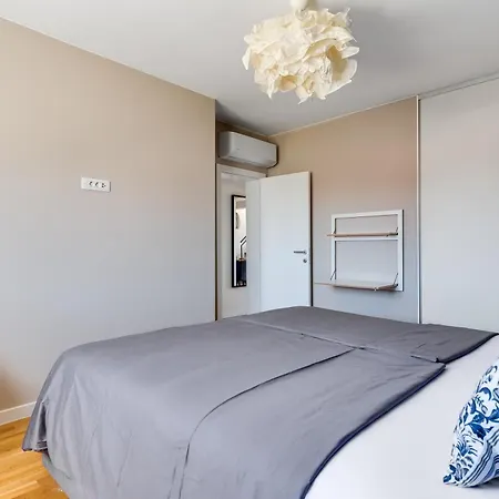 Appartement Spacious Two Bedroom With Roof Terrace, Borik