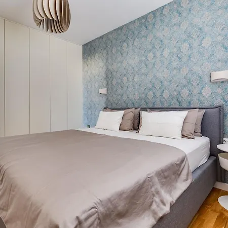 Appartement Spacious Two Bedroom With Roof Terrace, Borik *