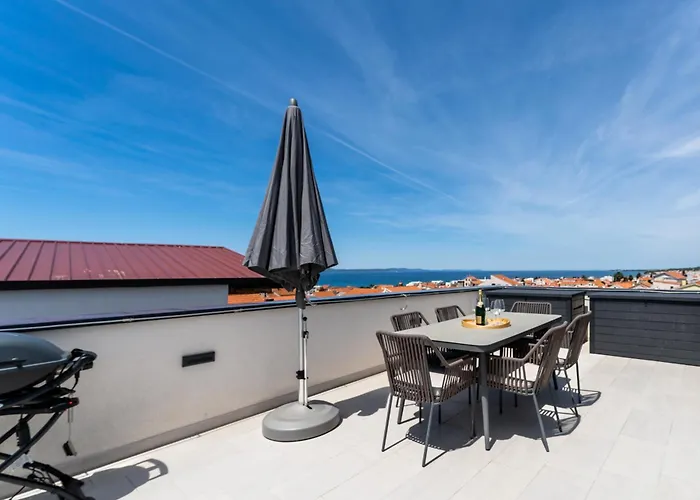 Spacious Two Bedroom With Roof Terrace, Borik Apartmán *