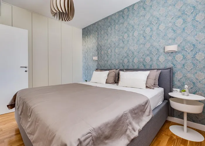 Lägenhet Spacious Two Bedroom With Roof Terrace, Borik *